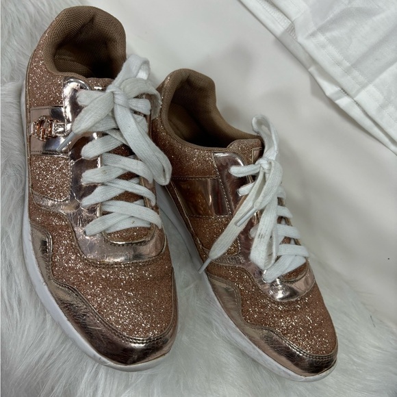 G by Guess GGJinny2 Sparkling Gold Tennis Sneaker Shoes 10M - Picture 1 of 6